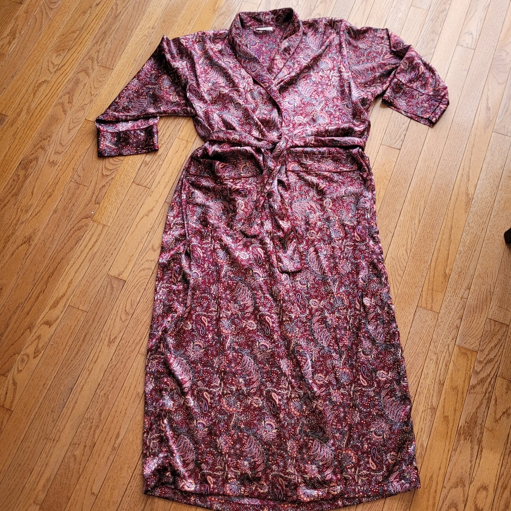 Versailles The Bay Vintage Satin Long Robe Dressing Gown Paisley